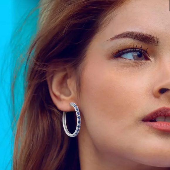 âŚď¸Last OneâŚď¸đ
ş925 Sterling Silver Blue Cubic Zircon Hoop Earrings - Picture 3 of 7